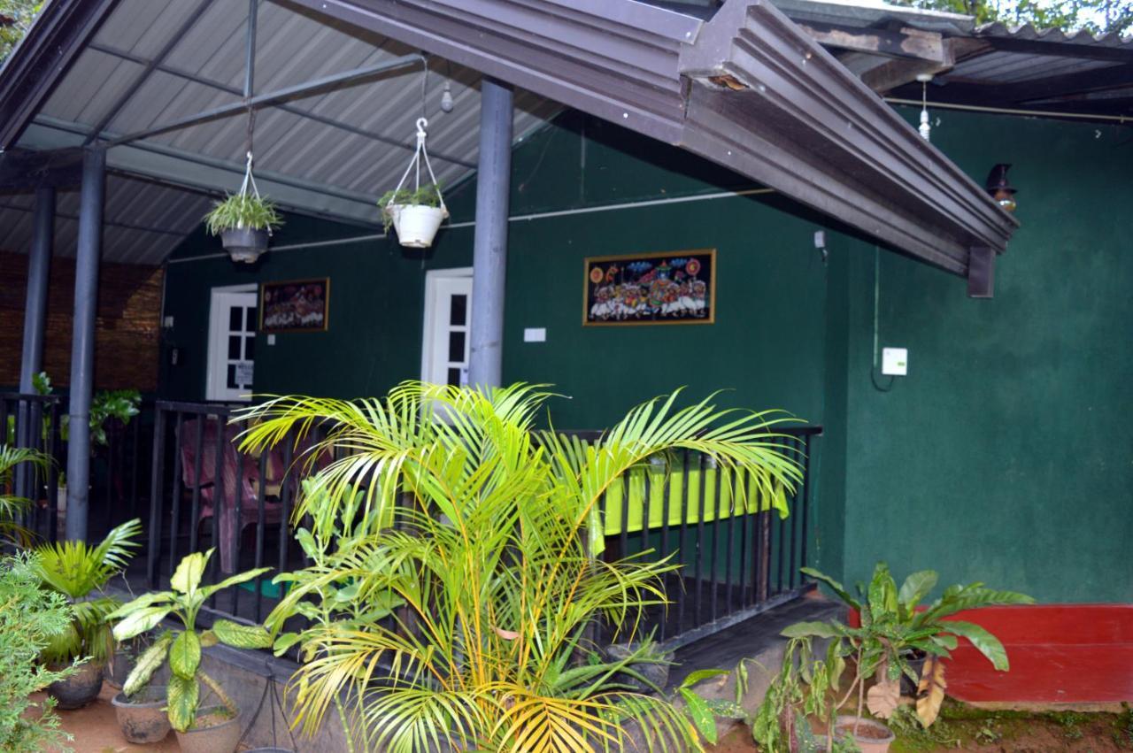 Green Lantern Inn Ella Exterior foto